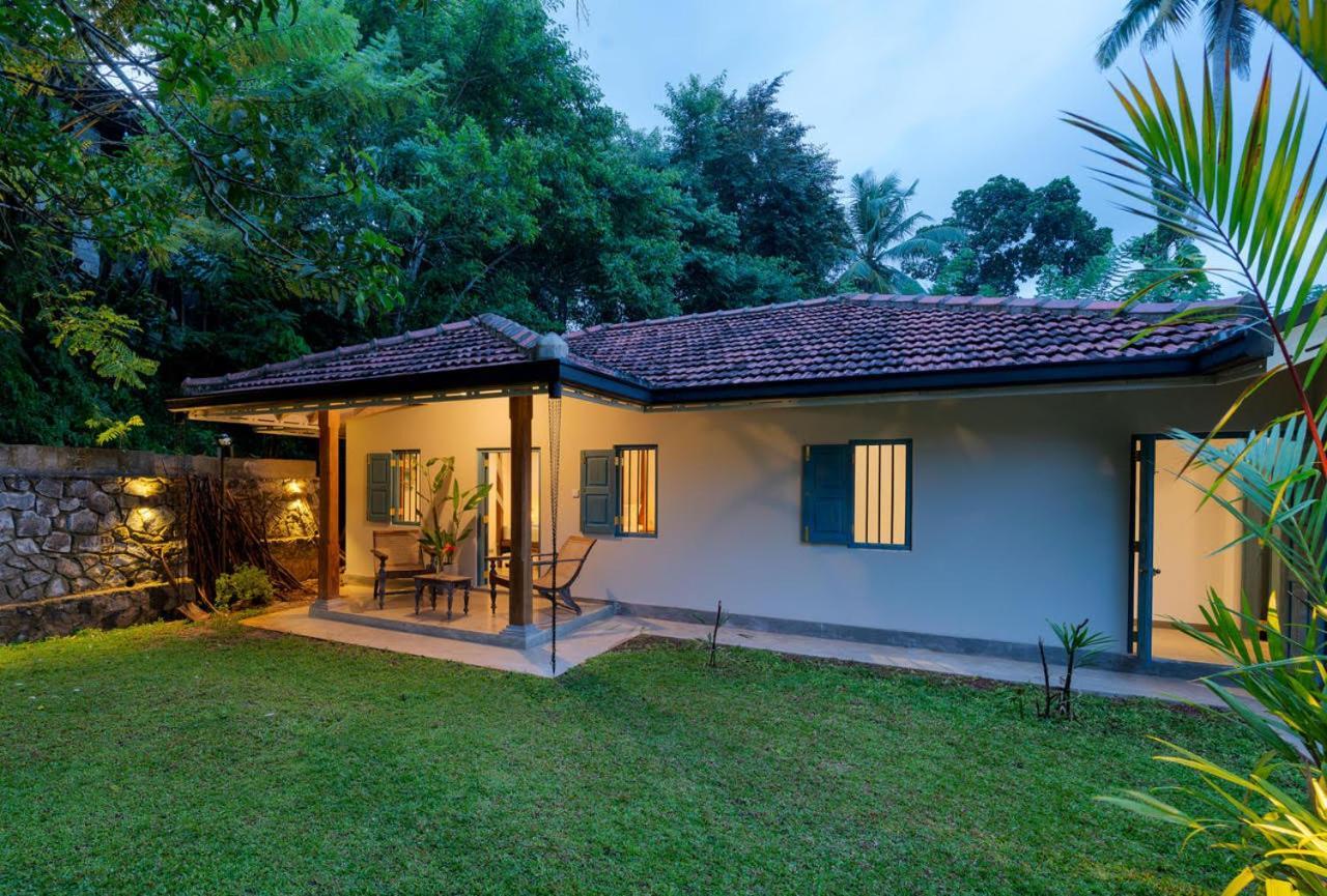 Stuthi Villa Ahangama Exteriör bild