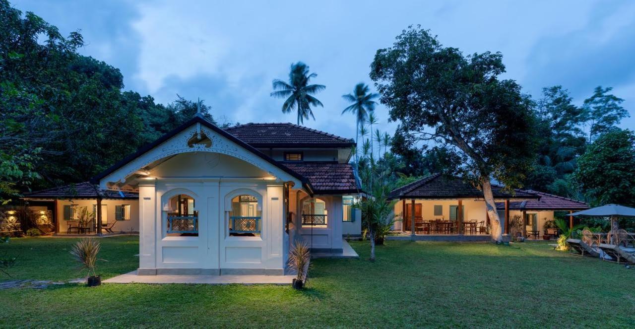 Stuthi Villa Ahangama Exteriör bild