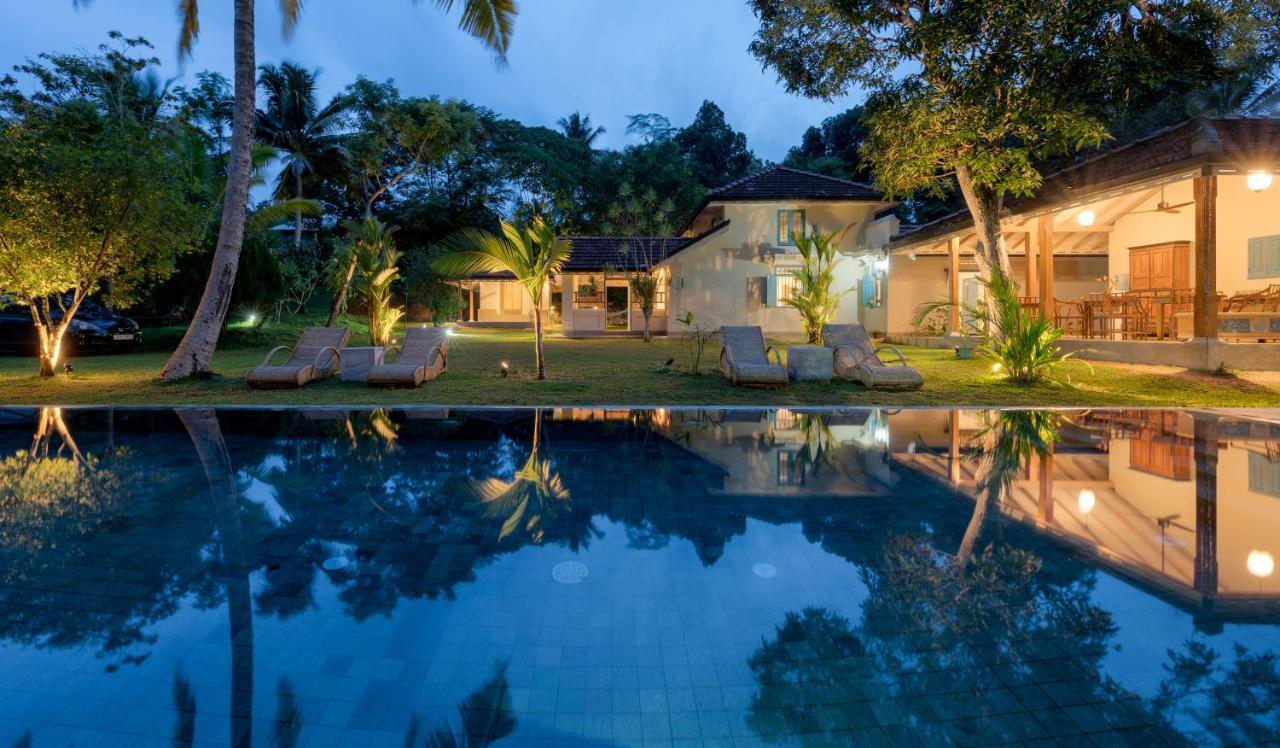 Stuthi Villa Ahangama Exteriör bild
