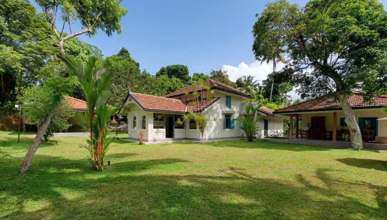 Stuthi Villa Ahangama Exteriör bild