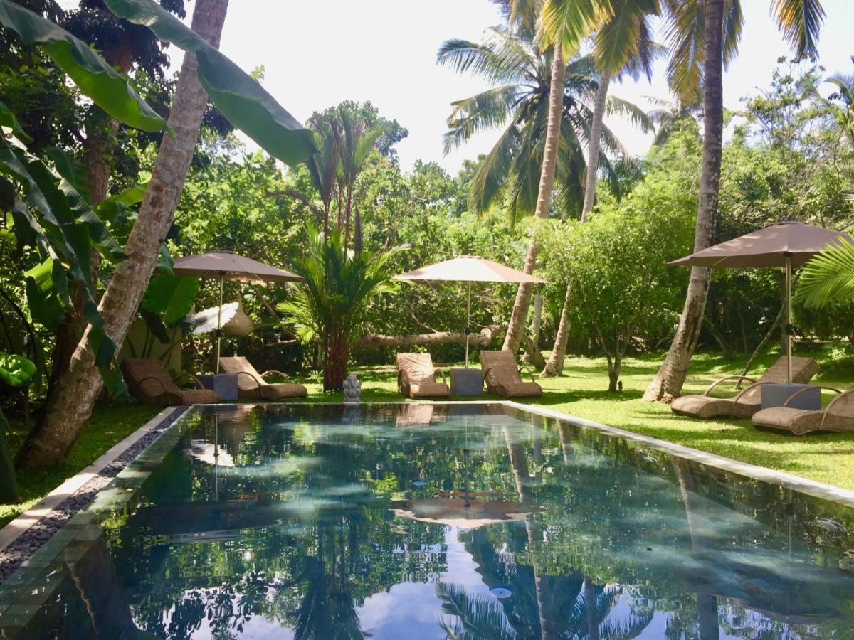 Stuthi Villa Ahangama Exteriör bild